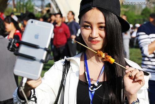 成人圣诞围巾直播视频,成人圣诞围巾潮流风尚,温暖冬日时尚指南