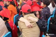 感谢老师成人礼视频,共赴成人礼——致敬老师的成长之旅