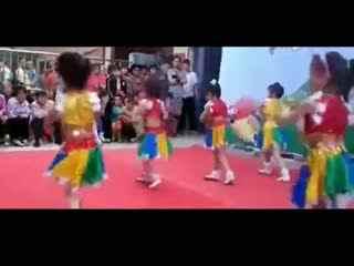 气球女孩舞蹈视频成人